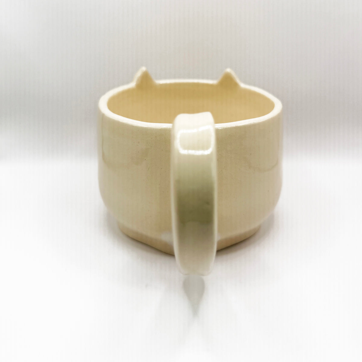 Cream Side Eye Shiba Inu Mug with Tail Handle